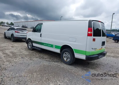 2014 Chevrolet Express 2500 Work Van z USA, uszkodzony, nr VIN 1GCWGFCA1E1160368